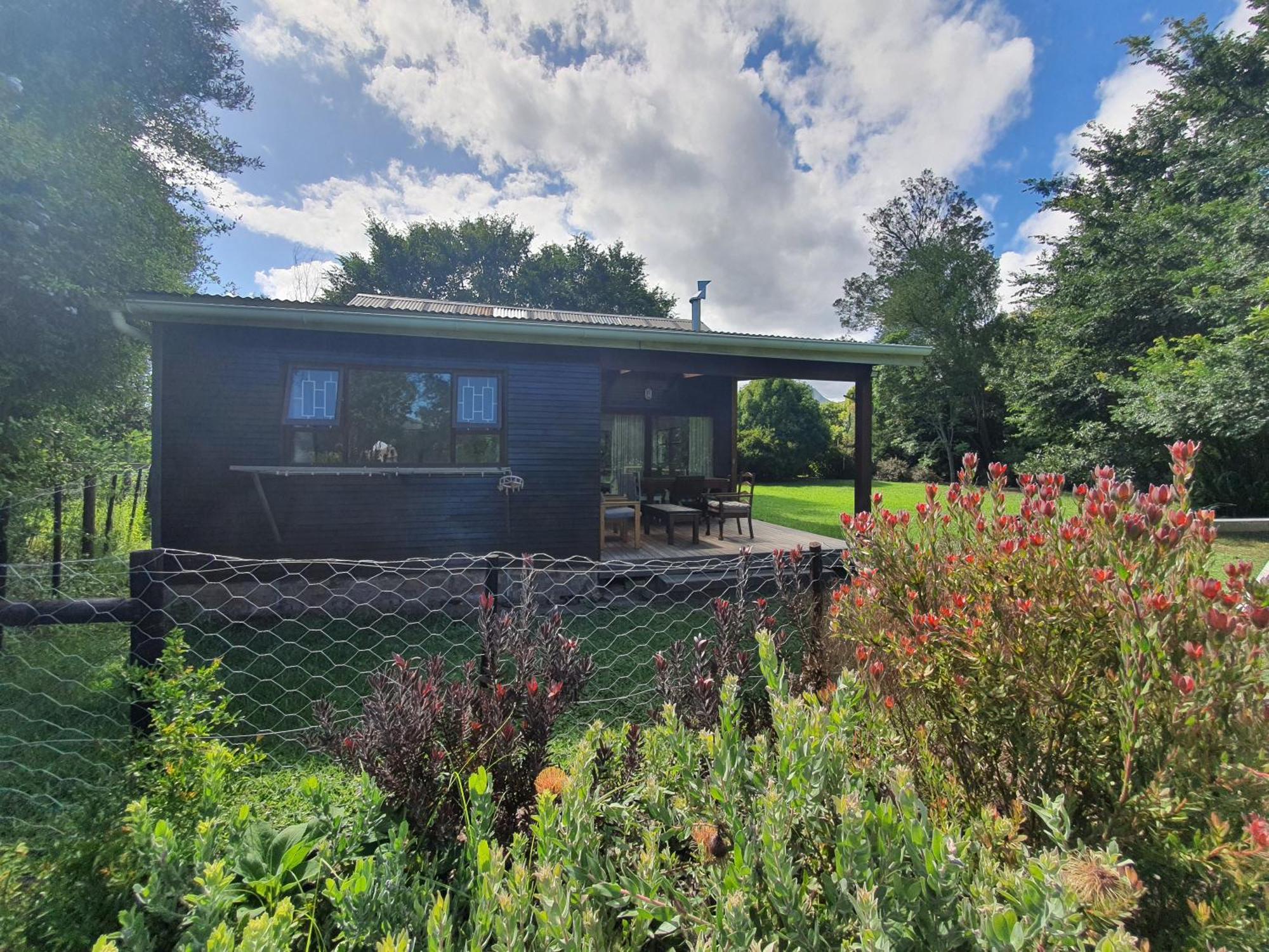 Beautiful Garden Cottage Stormsrivier Esterno foto